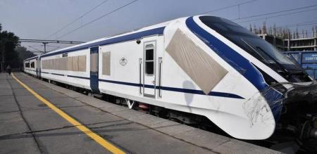train-18-top-features-and-facilities-of-the-countrys-fastest-train